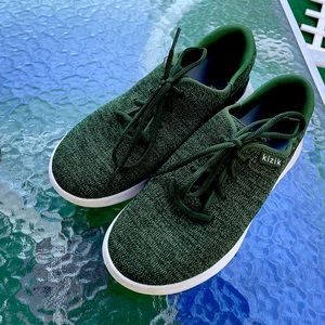 Kizik hands free slip on shoes Olive color